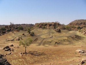 Fig.3. Great slag mass, showing that numerous reduction operations were performed at Tinntam. Photo V. Serneels